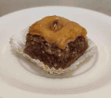 Baklawa aux amandes et miel à Nice, pâtisserie algérienne artisanale